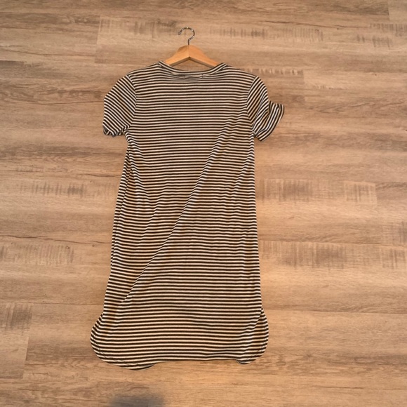 Striped t-shirt dress - Picture 1 of 3